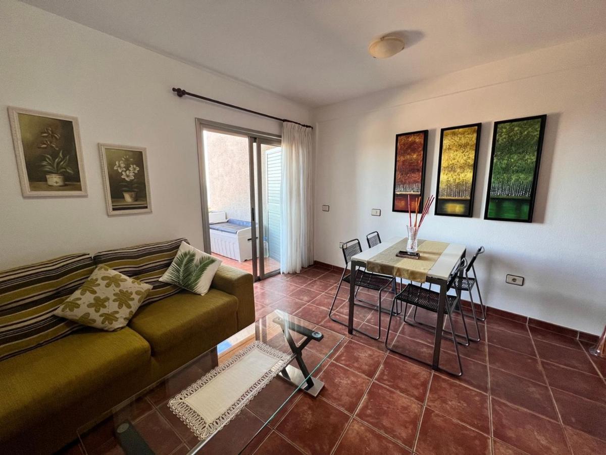 Seafront Medano Marina View Apartment *